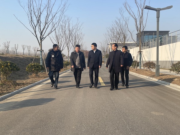 �܂������L(zh��ng)ҕ����]������һˮ�S(ch��ng)