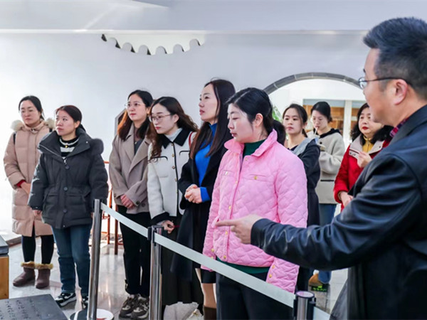 ��ʢ��˾�M��&ldquo;�h�����I(l��ng)�ۺ������펽�����`���A&rdquo;���ˋDŮ��(ji��)���}���(d��ng) (2)_����.jpg