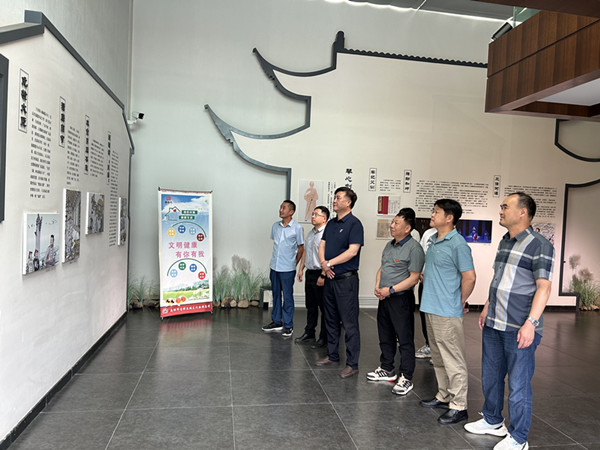 �����h֧���_չ�h�o�W(xu��)��(x��)���}�h�ջ�� (2)_����.jpg